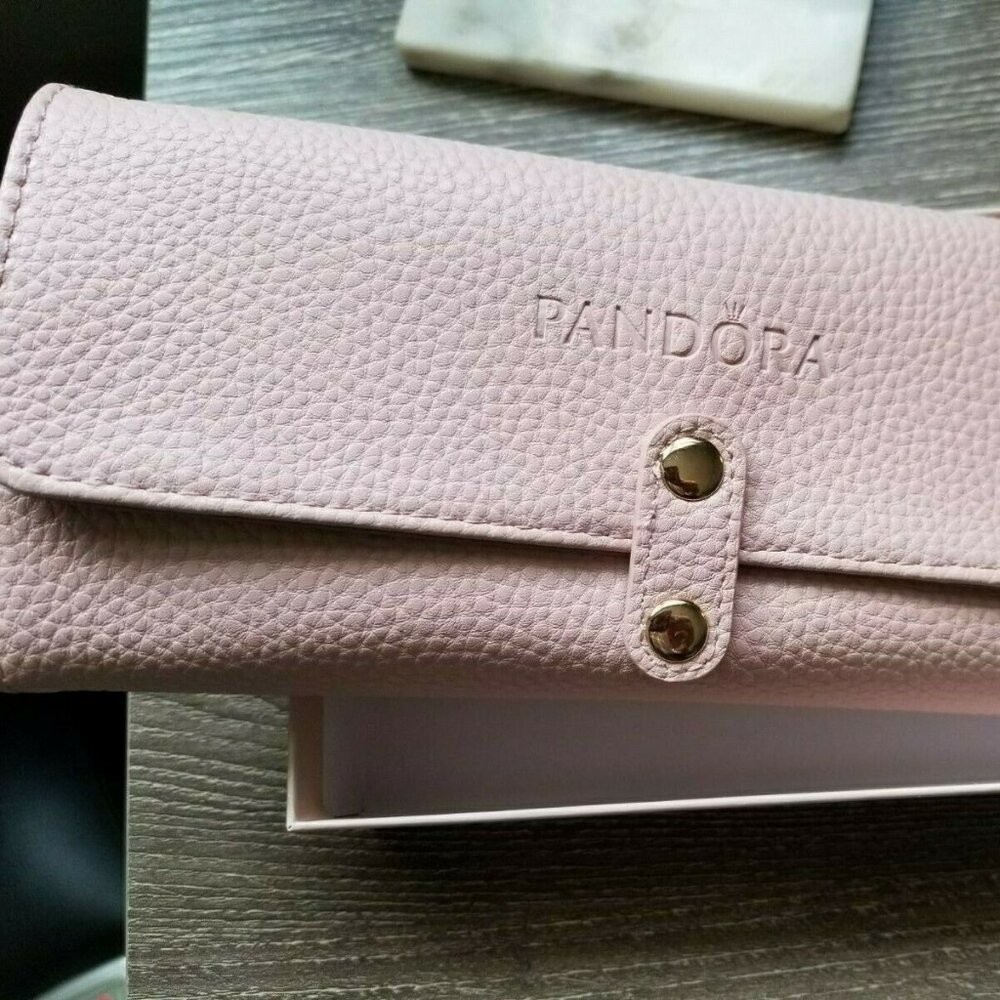 NEW AUTHENTIC PANDORA LIMITED EDITION PINK LEATHER JEWELRY TRAVEL CASE/ROLL